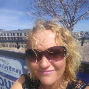 Meet your Posher, Mandy